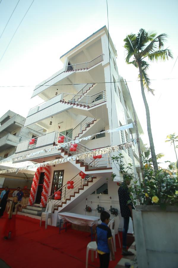 Friendsland Home Stay Kochi Exterior foto