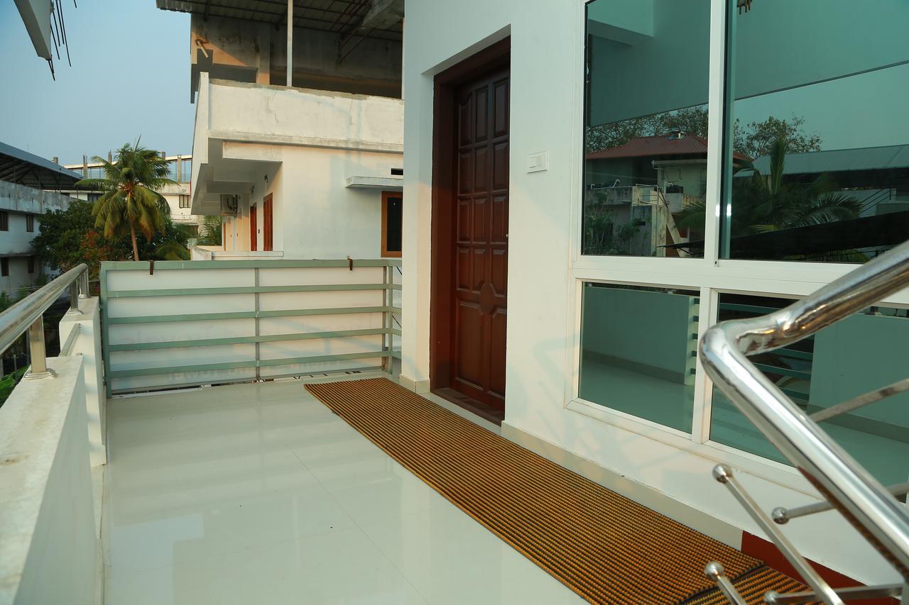 Friendsland Home Stay Kochi Exterior foto