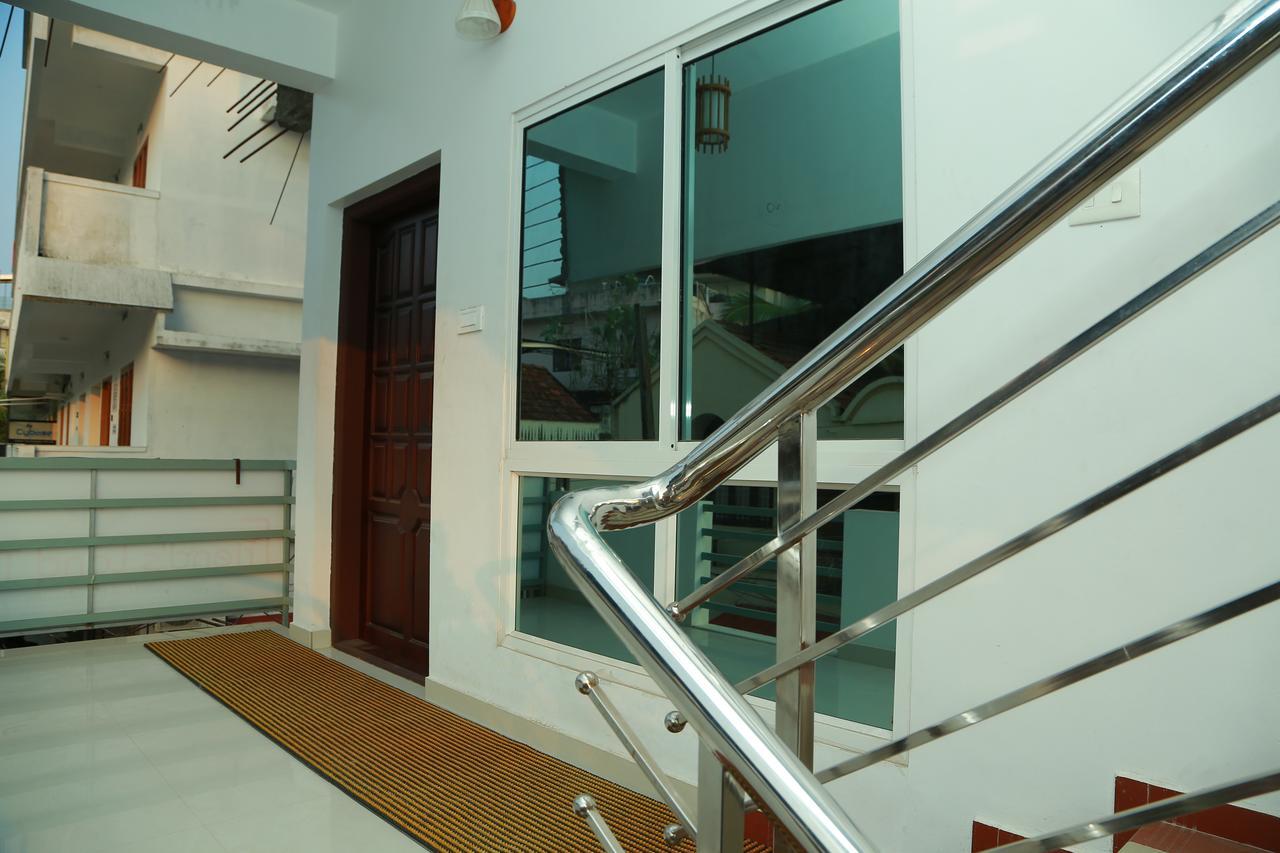 Friendsland Home Stay Kochi Exterior foto